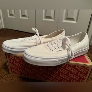 Vans low top men’s shoes. Size 10 1/2, white color.